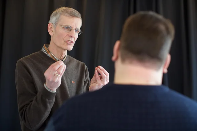 male, portrait, people, grown up, business, coaching, communicate, stories to tell, present, presentation, coaching, coaching, coaching, coaching, coaching. Executive communication: how to land your message with senior leaders