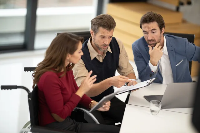 Diverse Workplace. What separates the strong influence across cultures examples from the weak