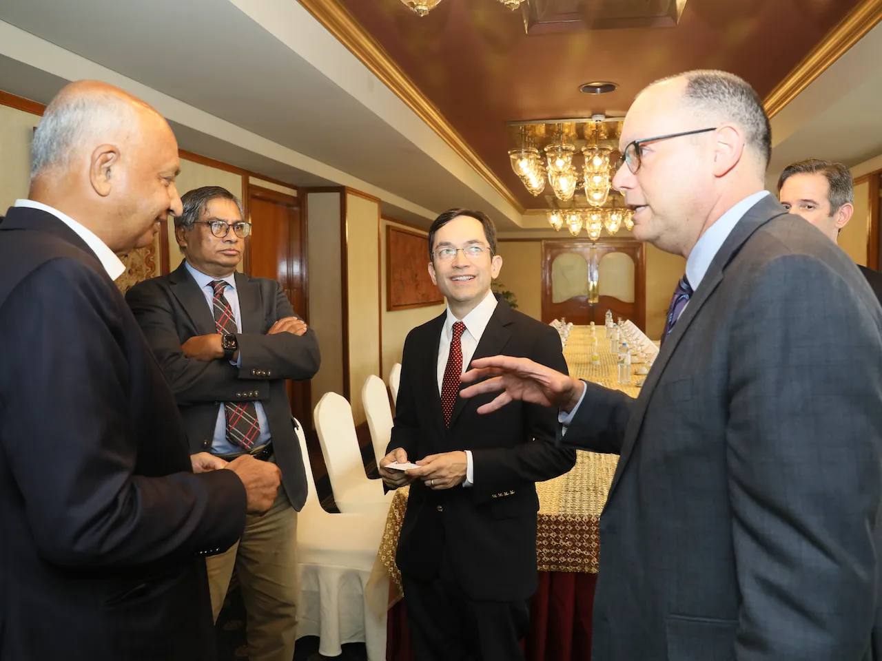 Ambassador Haas at the International Business Forum of Bangladesh. Working across cultures compared: what changes and what does not