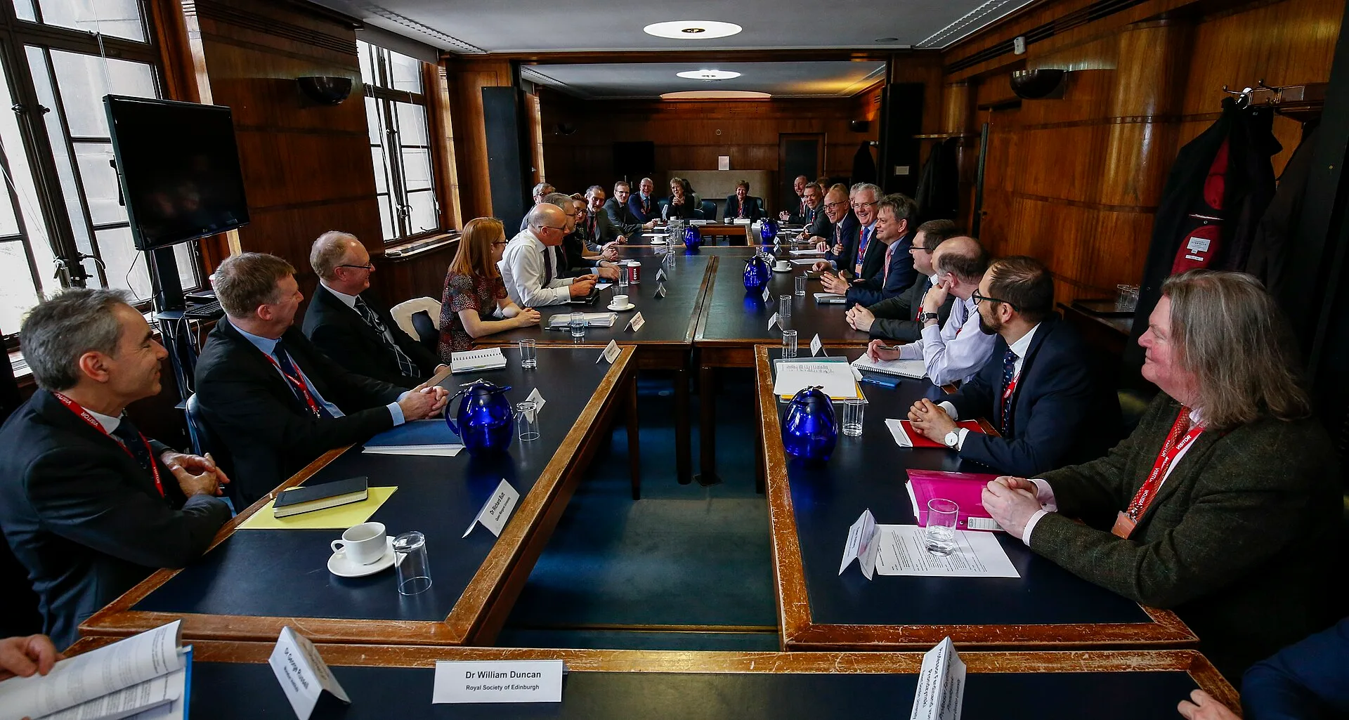 Deputy First Minister John Swinney, Minister for UK Negotiations on Scotland's Place in Europe Michael Russell and Minister for Further Education, Higher Education and Science Shirley-Anne Somerville held a round-table discussion with sector representatives from Scotland’s universities and research. Stakeholder influence techniques for the week of a decision